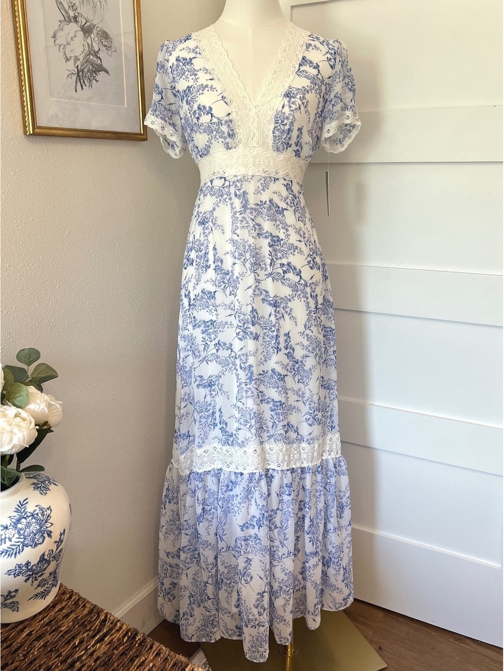 Taylor Blue & White Floral Lace Maxi Dress